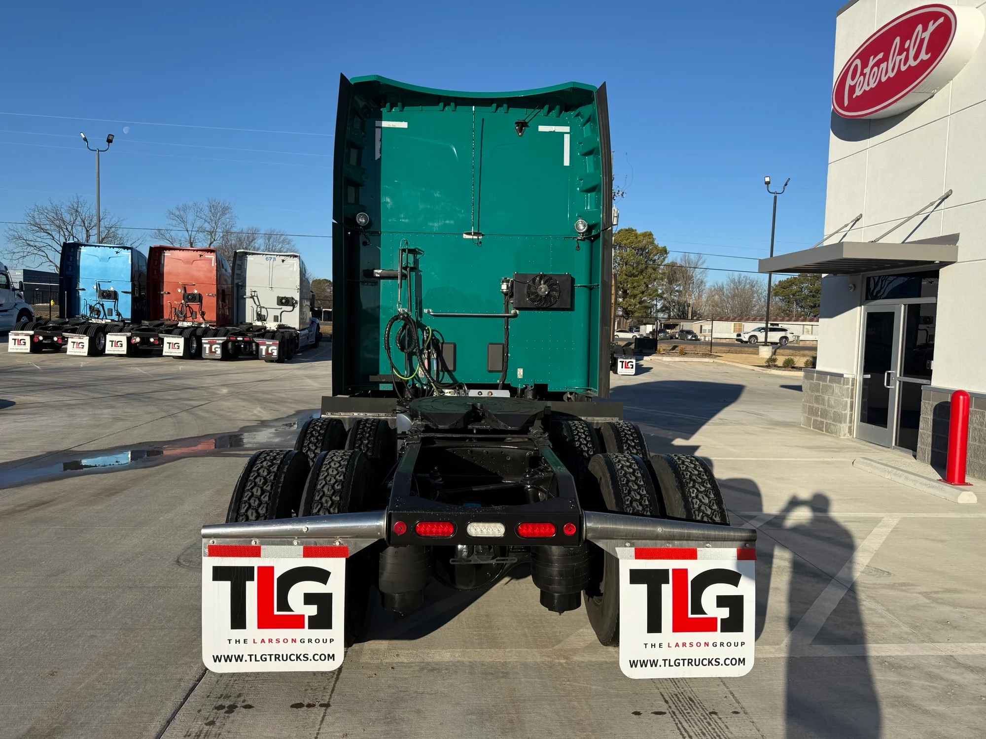 2023 Peterbilt 579 - image 4