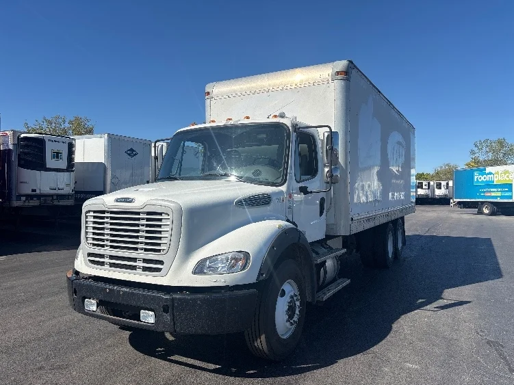 2015 Freightliner M2 112 - image 3