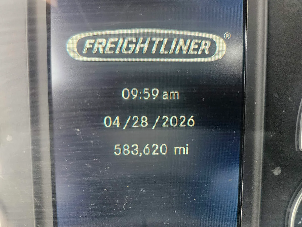 2020 Freightliner Cascadia in Orlando, FL — photo 9