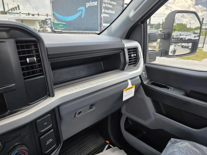 2026 Ford F-550 — photo 16