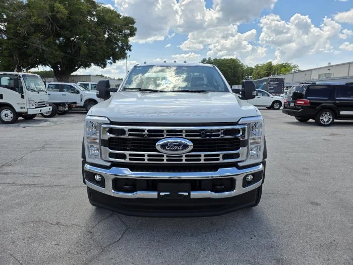 2026 Ford F-550 — photo 3