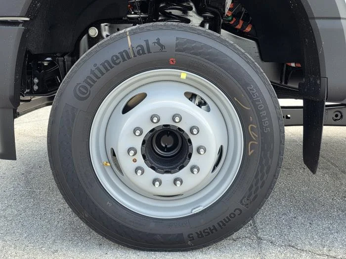 2026 Ford F-550 — photo 11