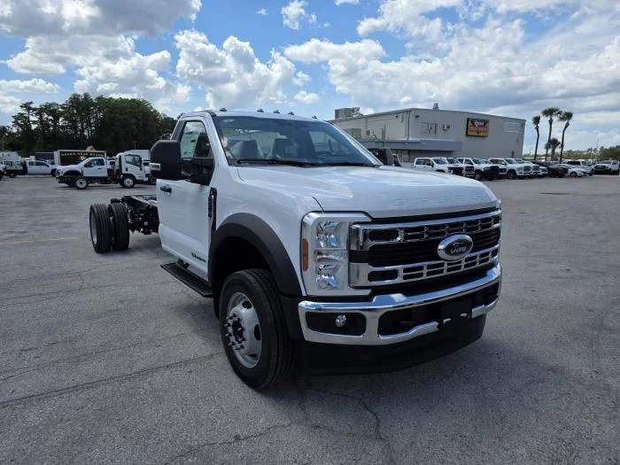 2026 Ford F-550 — photo 4