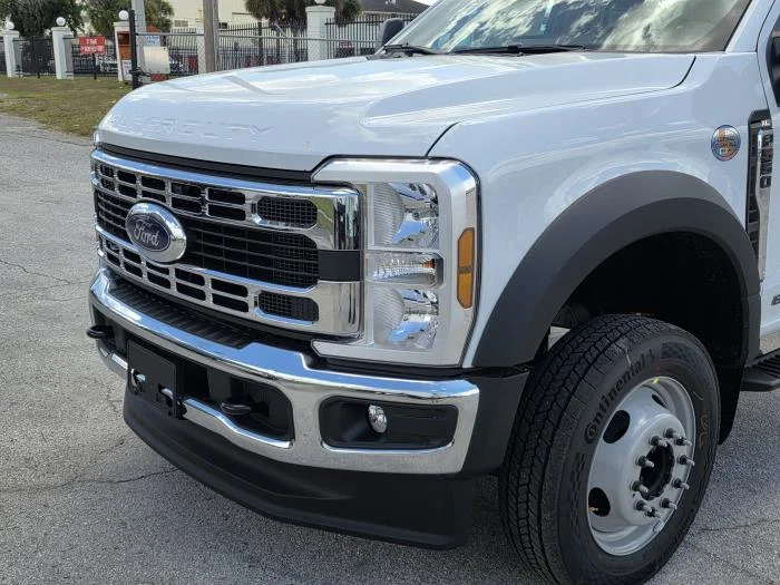 2026 Ford F-550 — photo 10