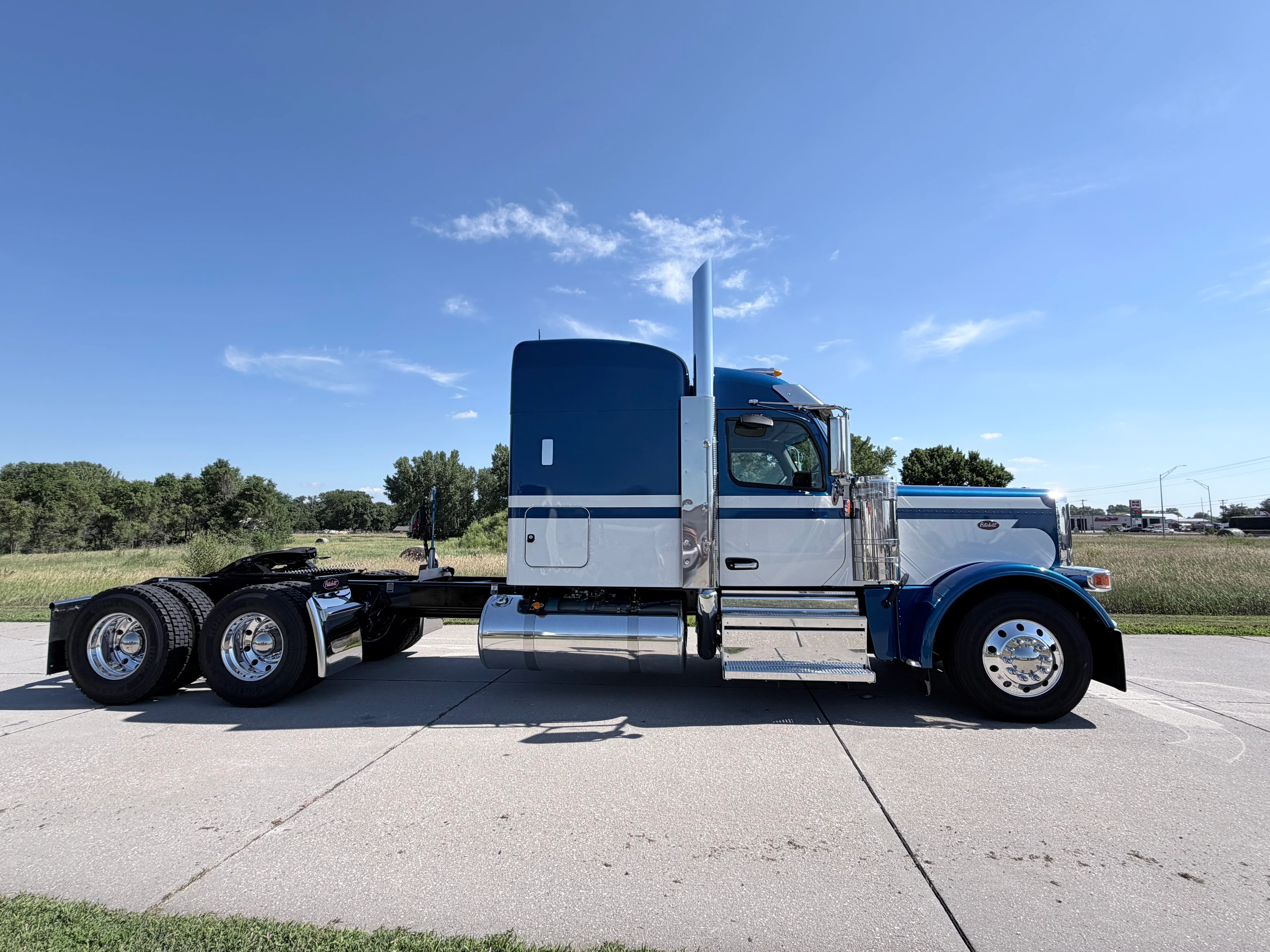 2027 Peterbilt 589 in Norfolk, NE — photo 6