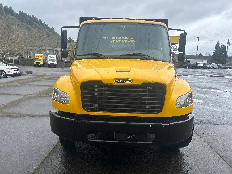 2022 Freightliner M2 106 - image 2