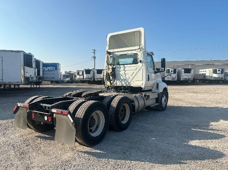 2019 International LT in Middlefield, OH — photo 7