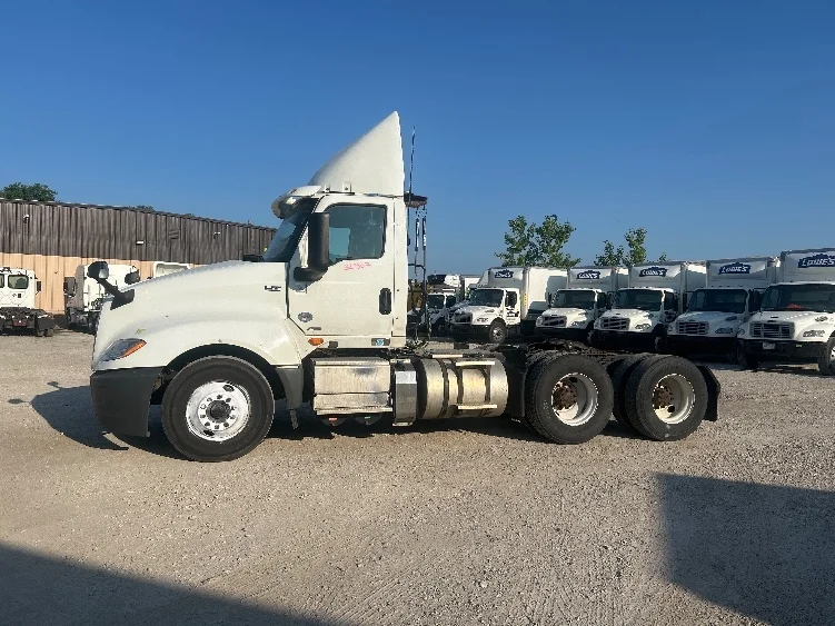 2019 International LT in Middlefield, OH — photo 4