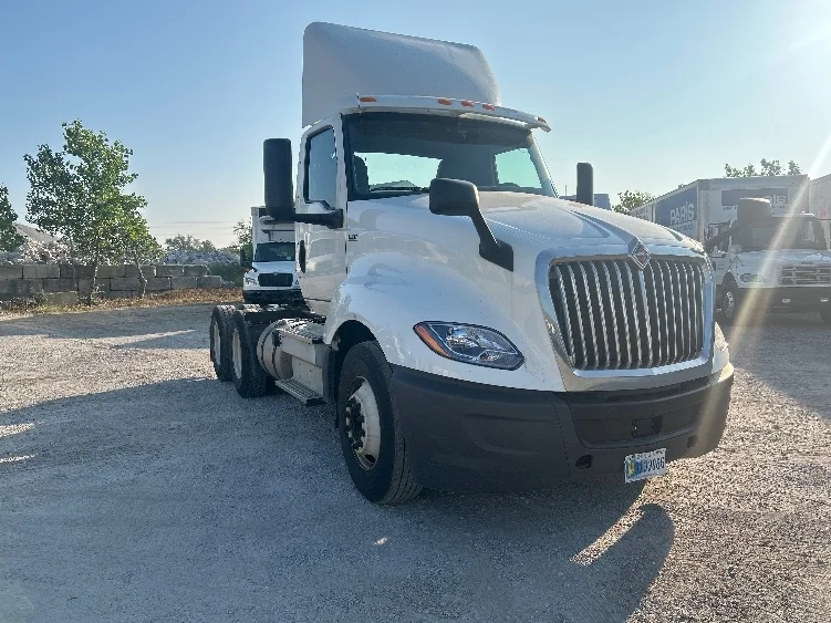 2019 International LT in Middlefield, OH