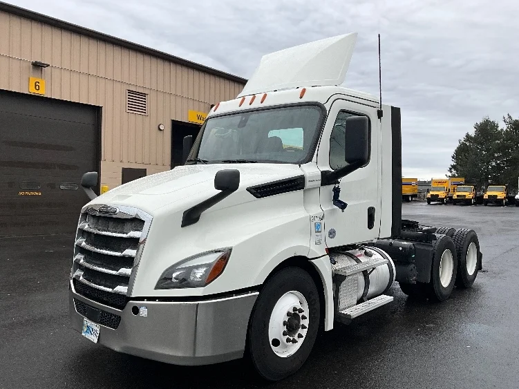 2019 Freightliner in Portland, OR — photo 3