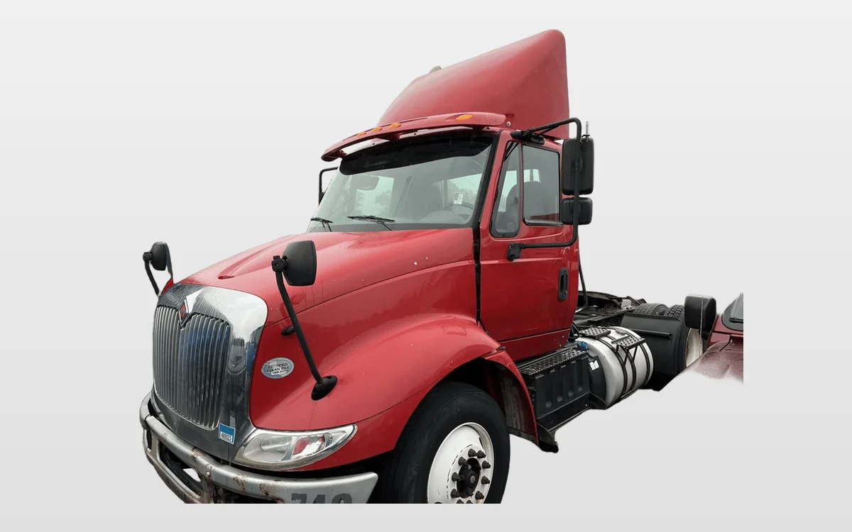 2017 International ProStar - image 1