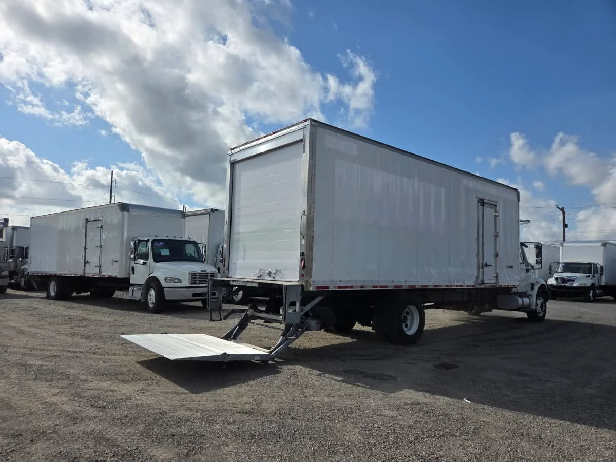 2018 International 4300 in St. Rose, LA — photo 3