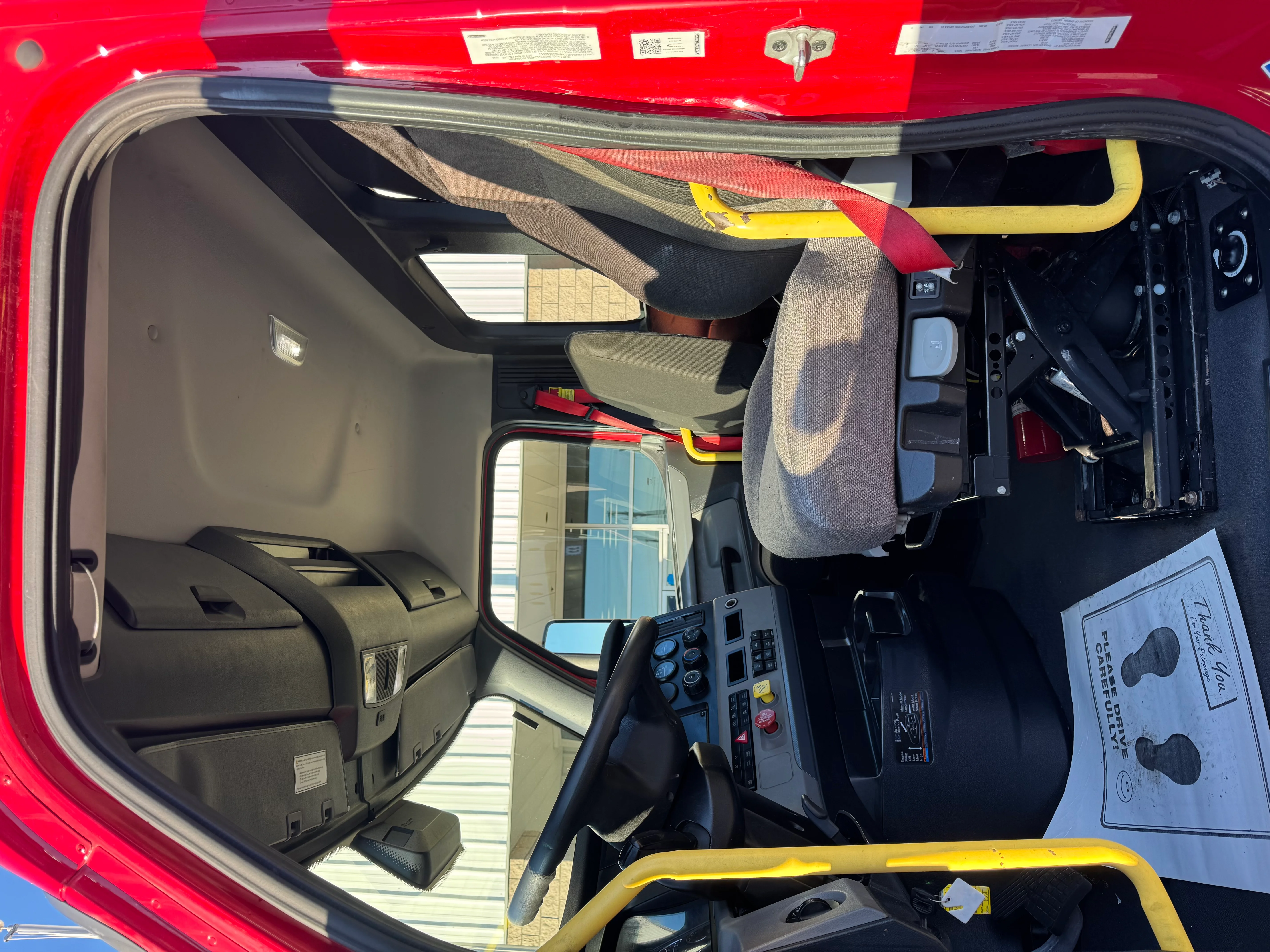 2021 Freightliner Cascadia in Selectrucks Fontana, CA — photo 16