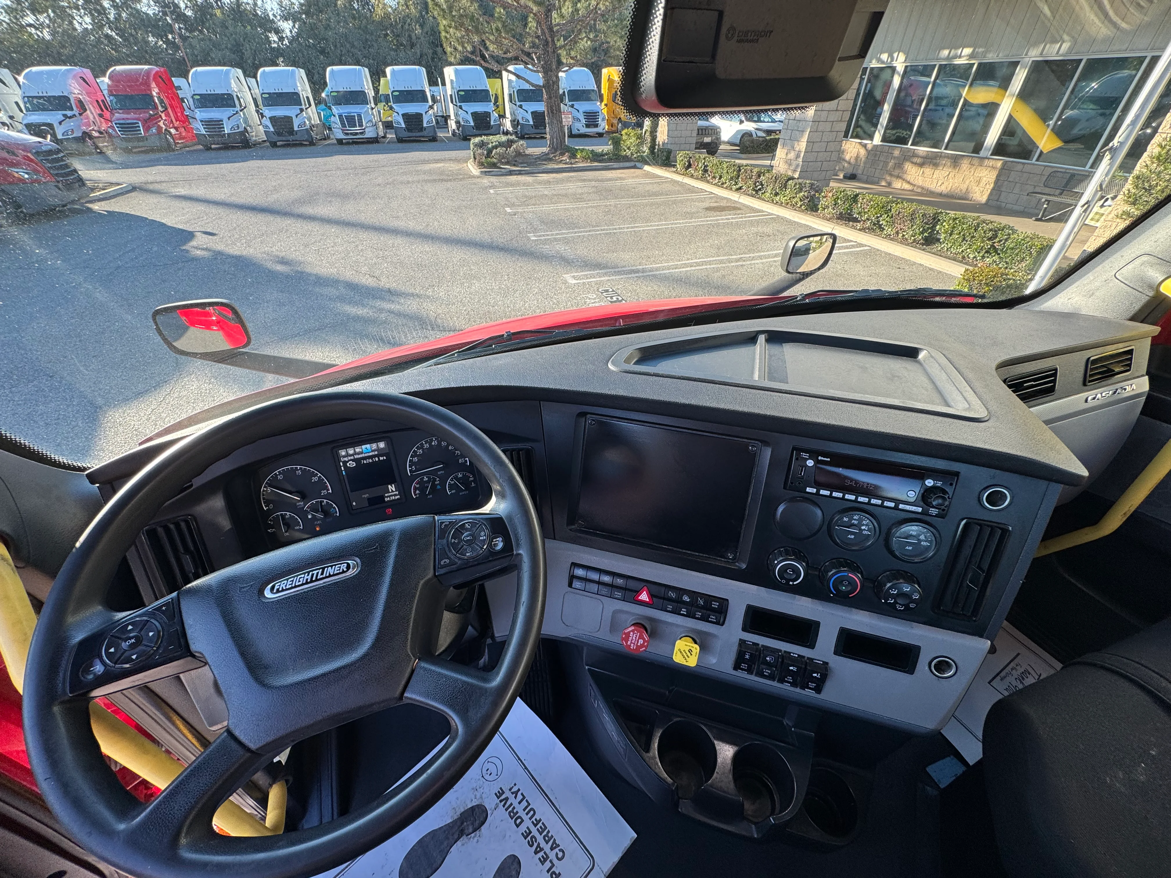 2021 Freightliner Cascadia in Selectrucks Fontana, CA — photo 17