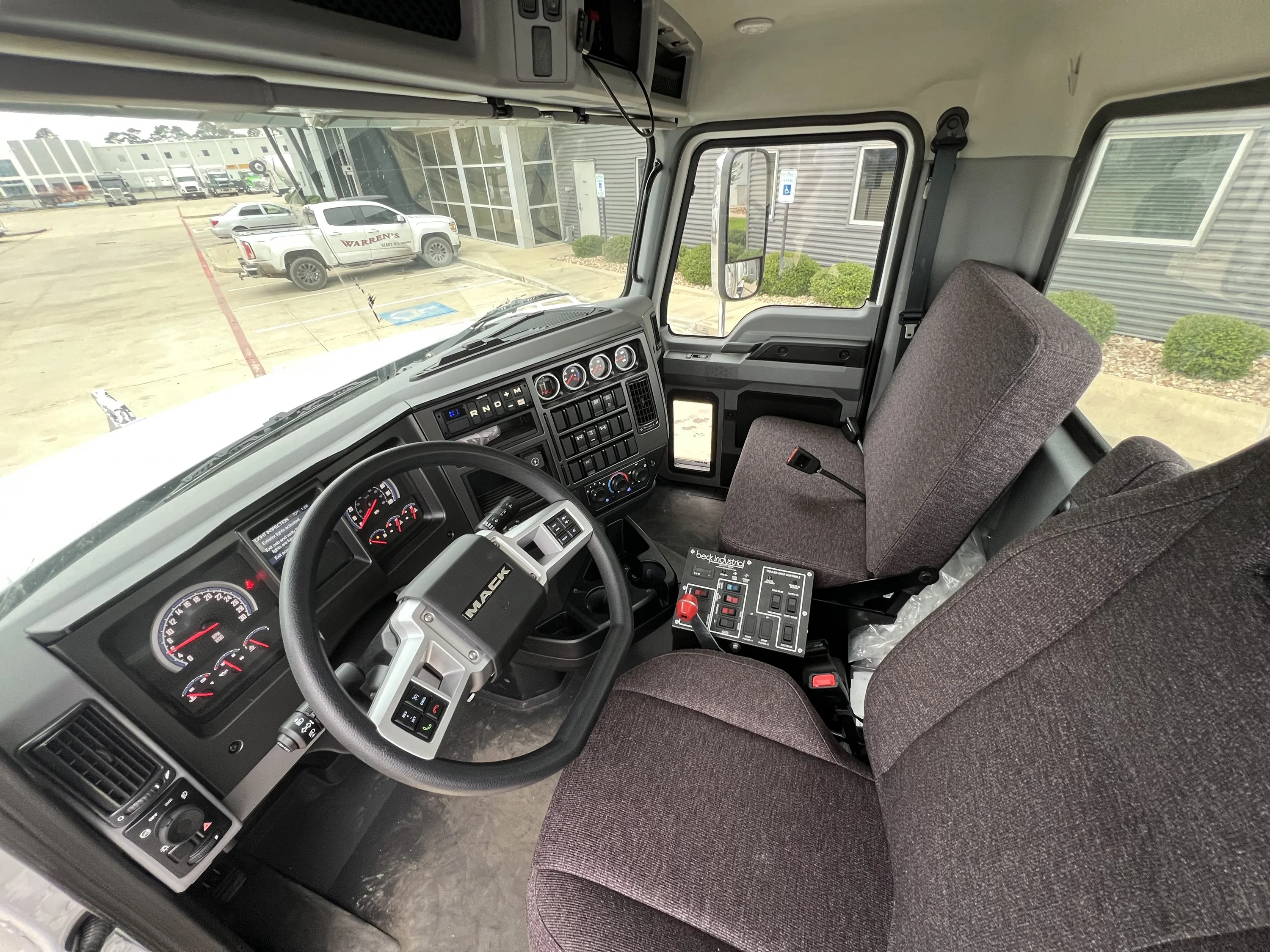 2026 Mack Granite in Houston, TX — photo 9