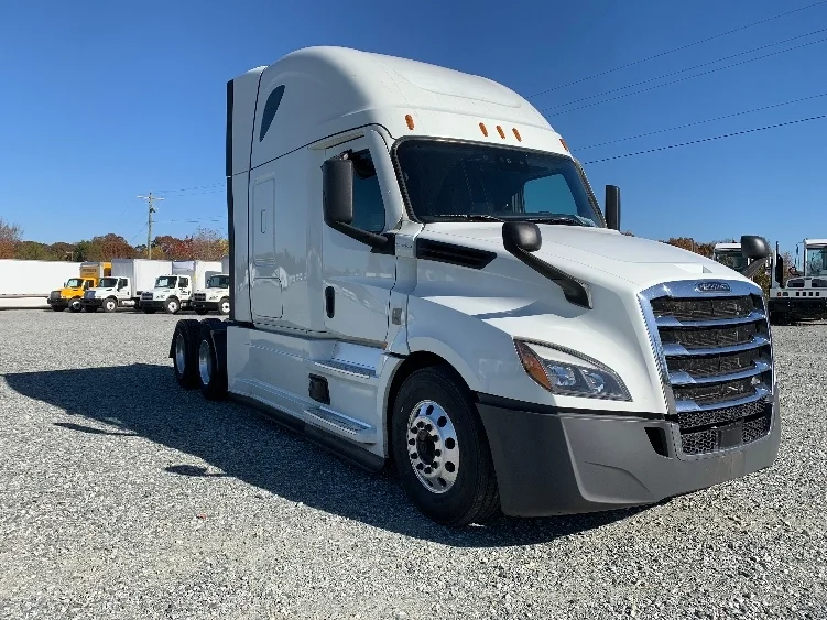 2021 Freightliner Cascadia in Greensboro, NC