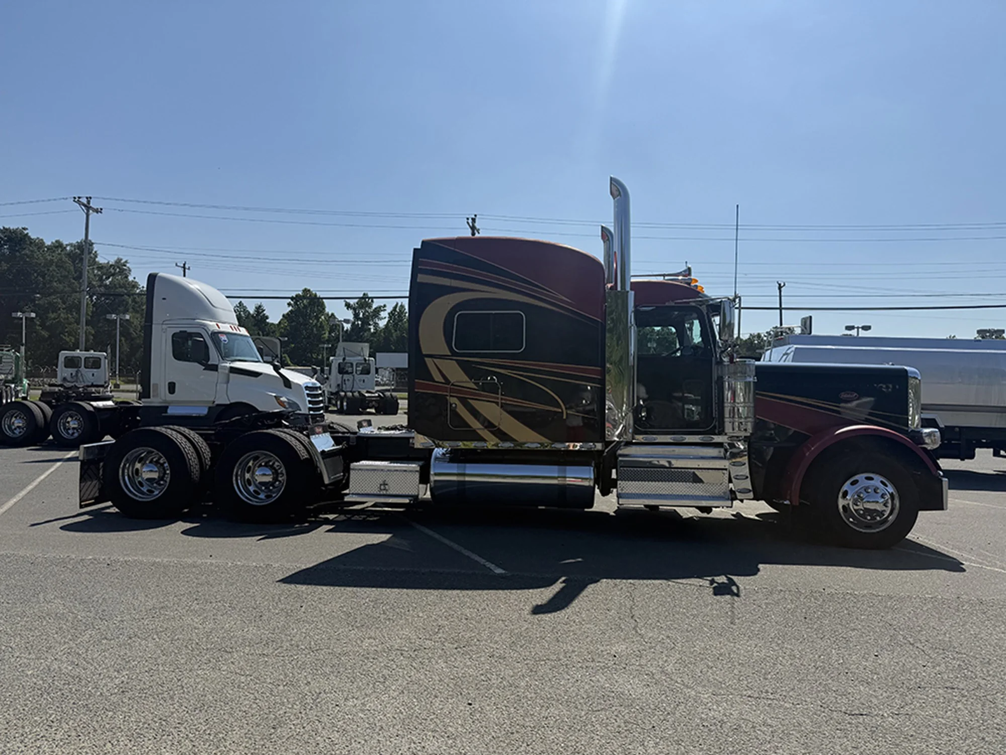 2021 Peterbilt in Weyers Cave, VA — photo 3