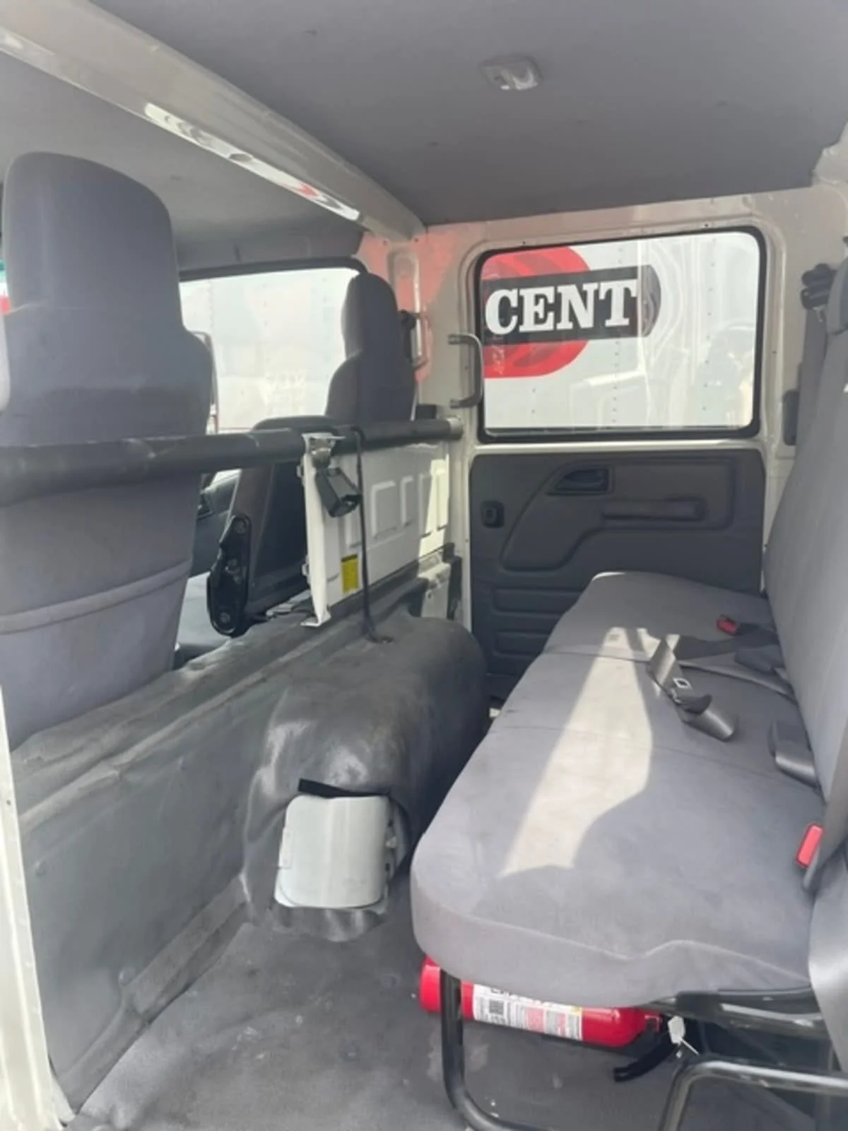 2019 Isuzu NPR - image 8