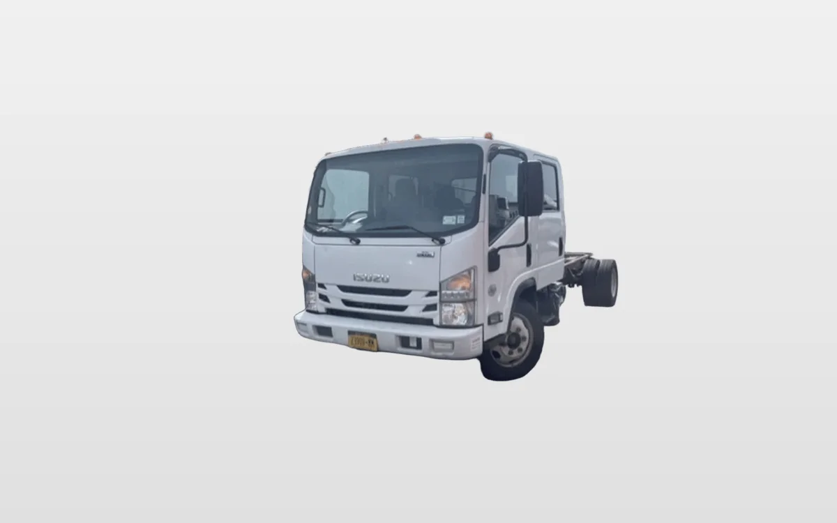 2019 Isuzu NPR - image 1