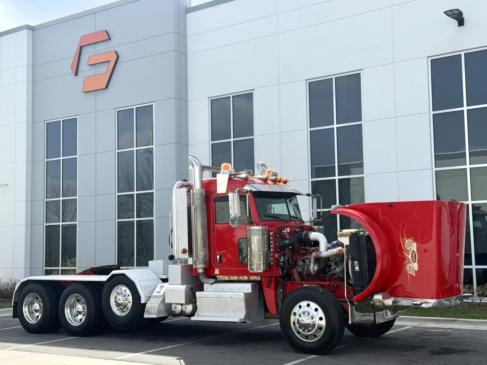 2013 Peterbilt 388 in New Lenox, IL — photo 9