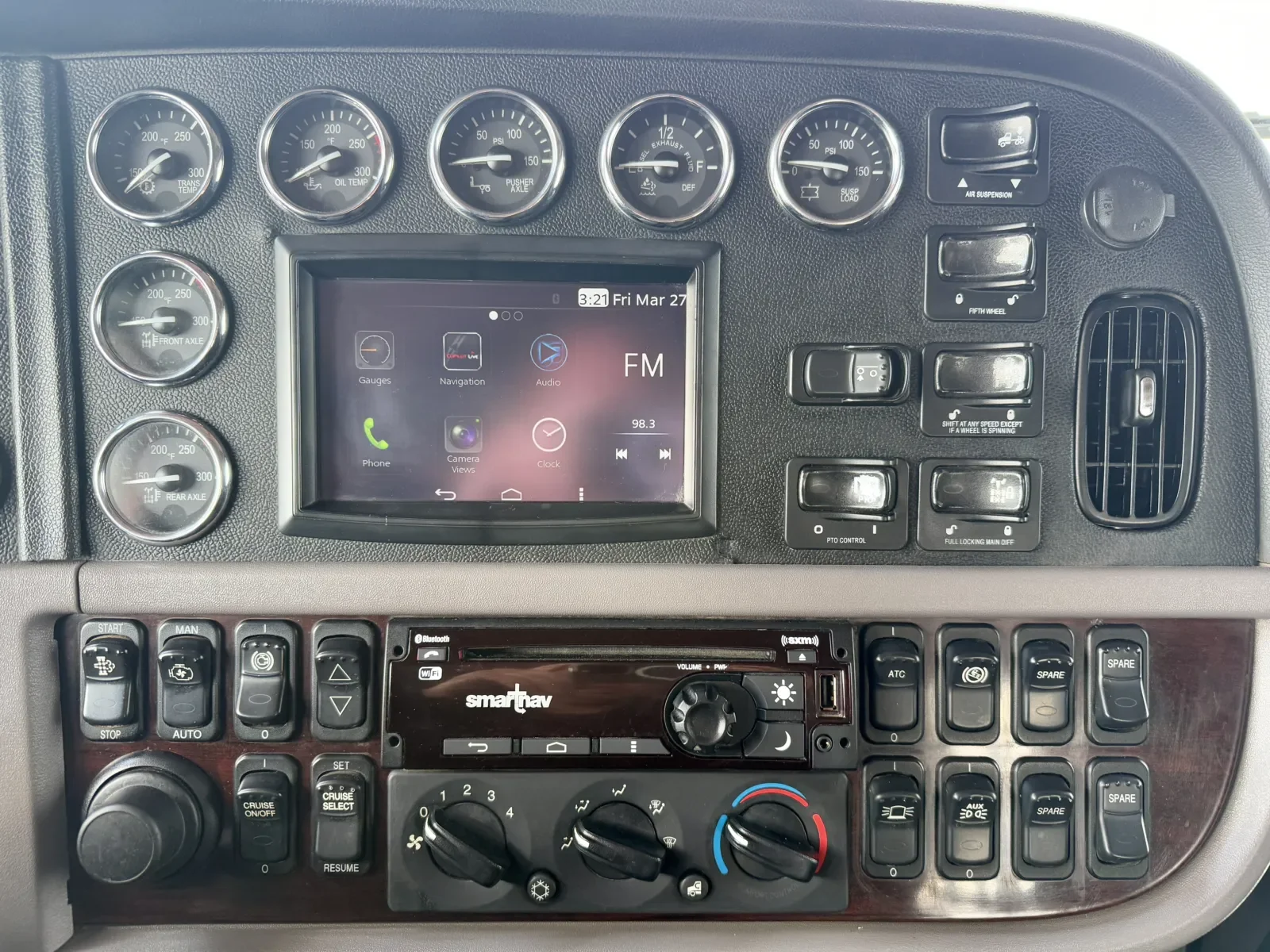 2013 Peterbilt 388 in New Lenox, IL — photo 18