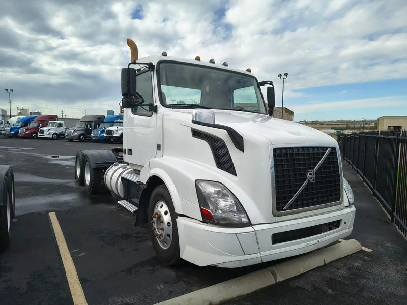 2018 Volvo VNL 300 in Dallas