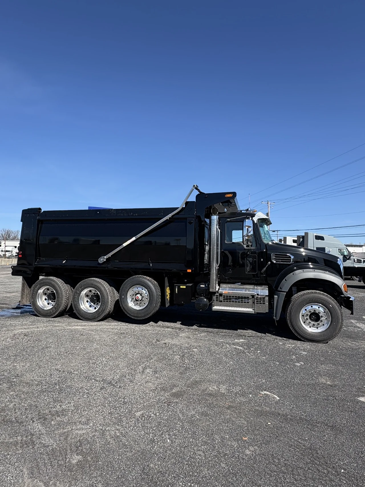 2026 Mack Granite in Dunmore, PA — photo 4