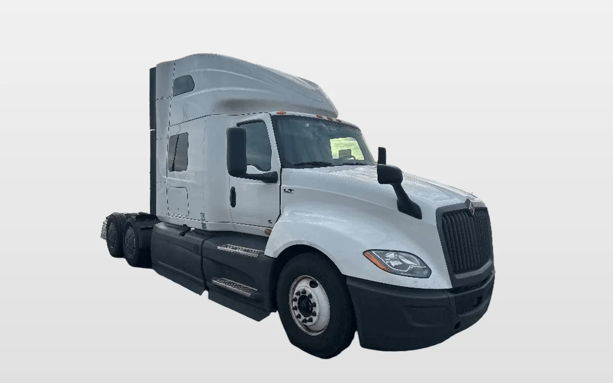 2023 International LT - image 1