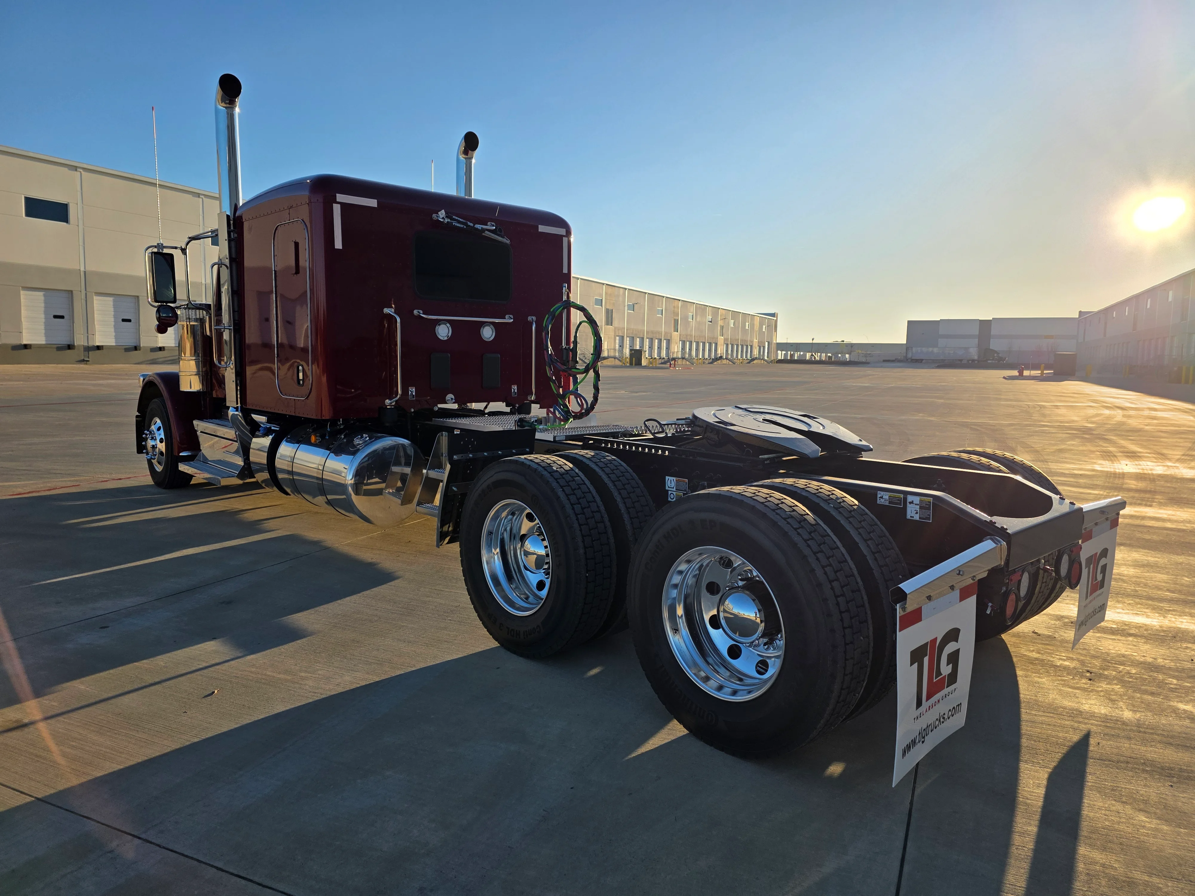 2027 Peterbilt 589 in Portland, OR — photo 3