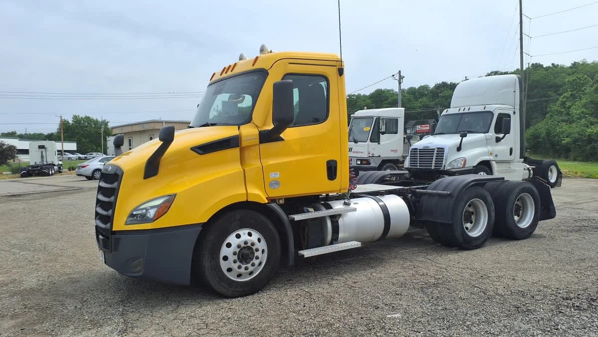 2020 Freightliner Cascadia in West Chester, OH