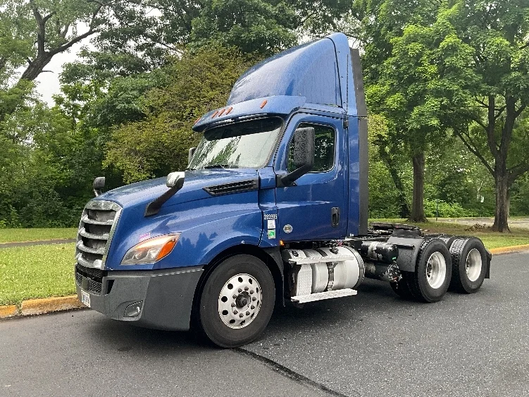 2020 Freightliner Cascadia in Reading, PA — photo 3