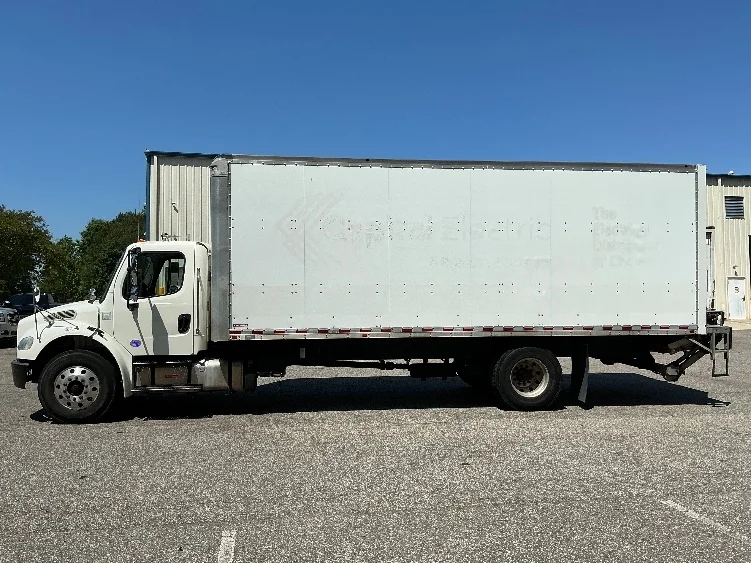 2019 Freightliner eM2 in Prince George, VA — photo 4