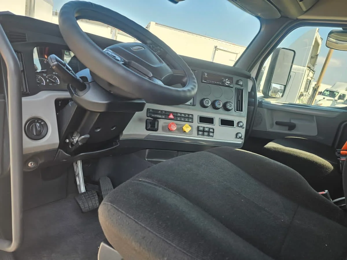 2020 Freightliner Cascadia in Tacoma, WA — photo 7