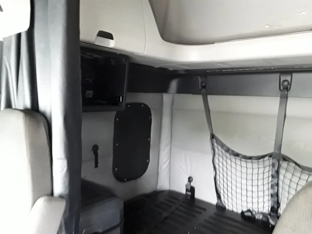 2021 Freightliner Cascadia in Charlotte, NC — photo 8