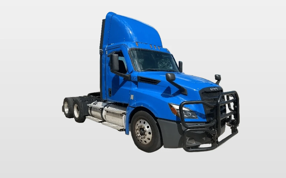 2022 Freightliner Cascadia - image 1