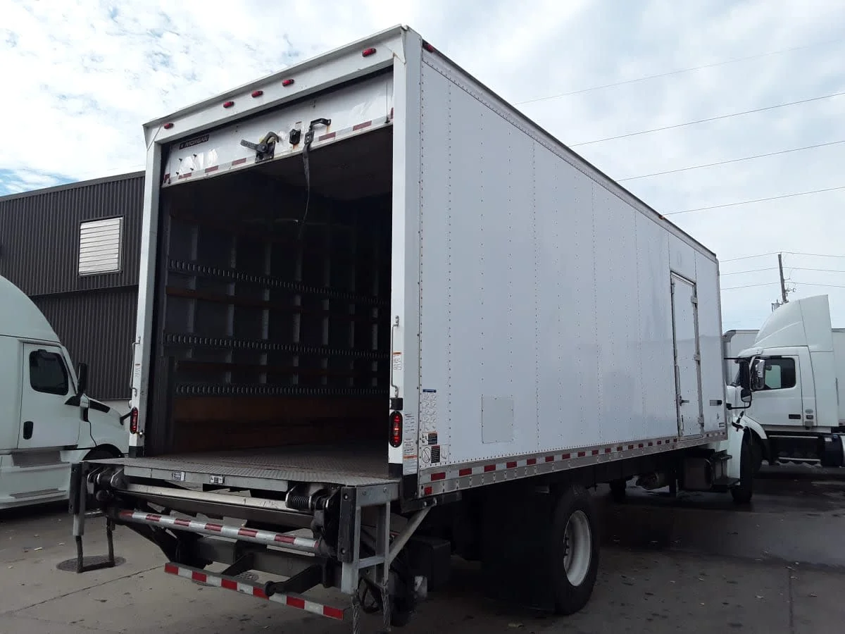 2019 Freightliner M2 106 in Kansas City, MO — photo 4
