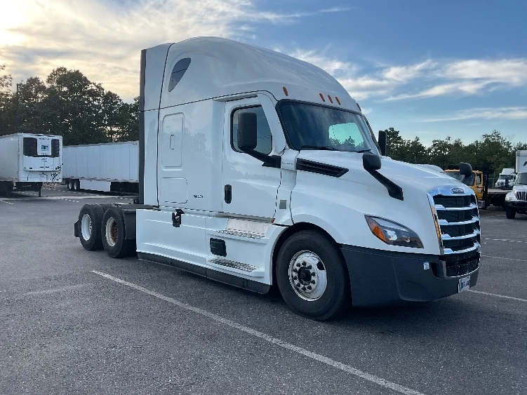 2022 Freightliner Cascadia