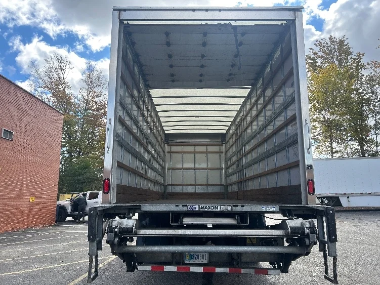 2022 Freightliner M2 106 in Middlefield, OH — photo 8