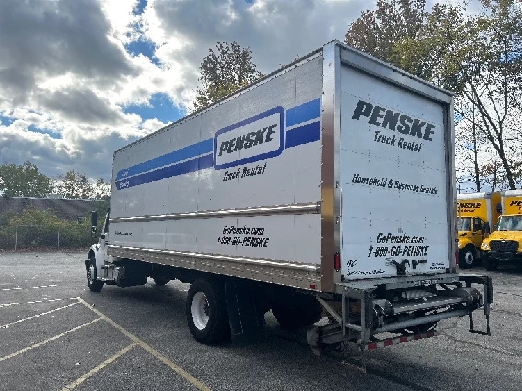 2022 Freightliner M2 106 in Middlefield, OH — photo 6
