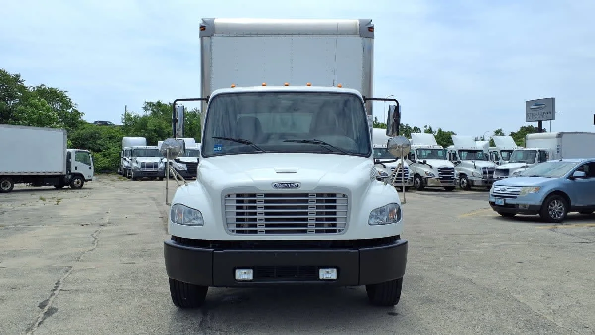 2020 Freightliner M2 106 in Warwick, RI — photo 2