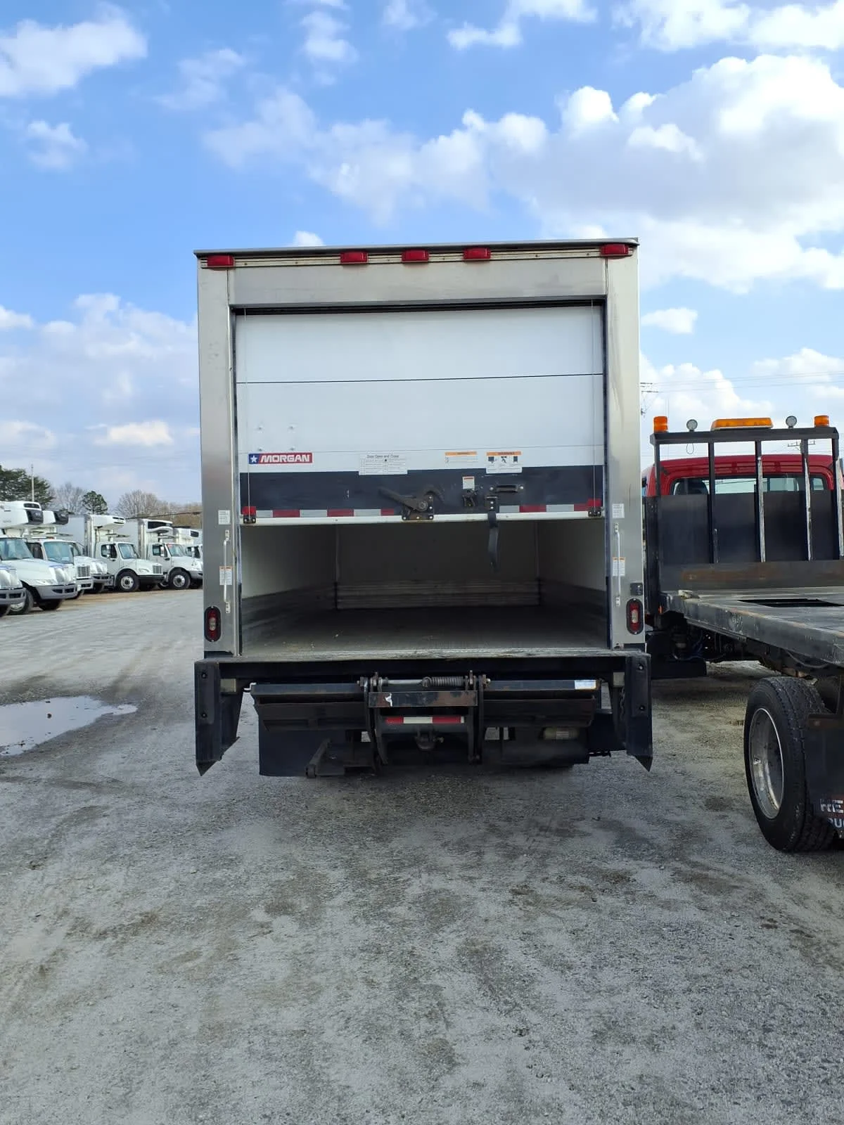 2019 Isuzu NPR - image 5