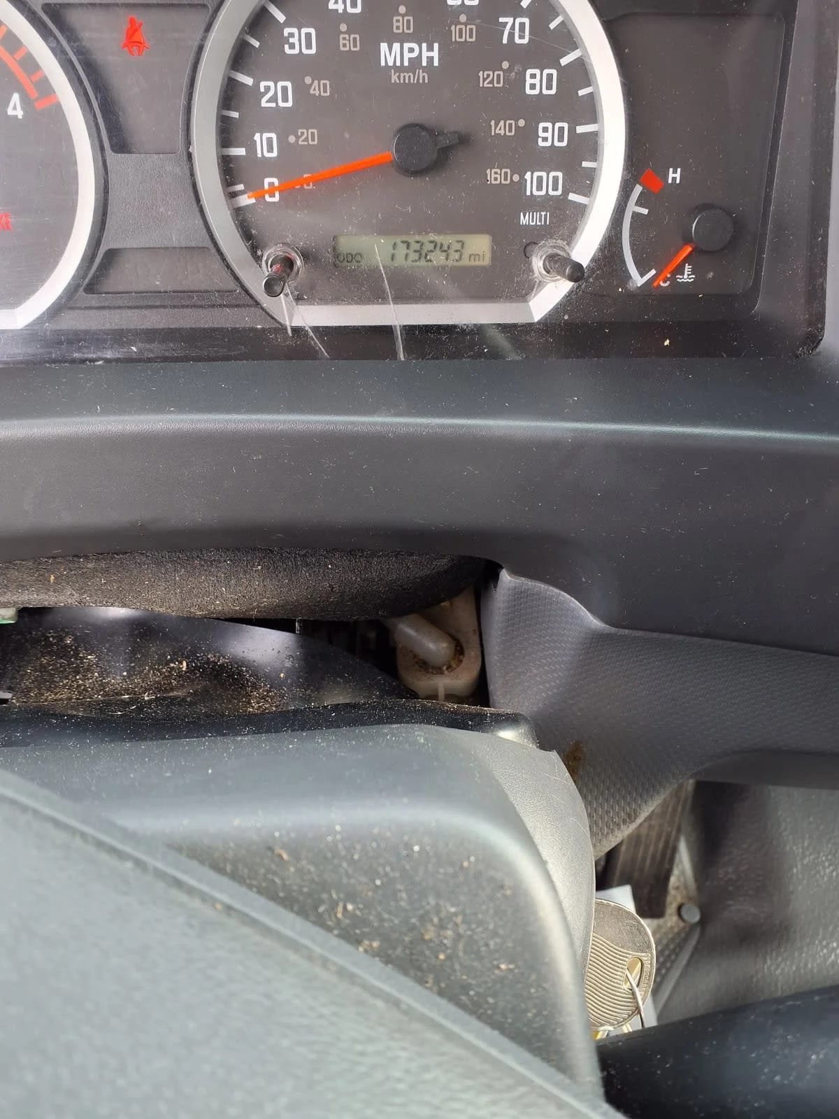 2019 Isuzu NPR - image 12