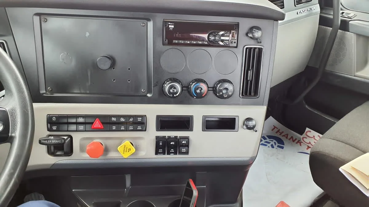2019 Freightliner Cascadia in Birmingham, AL — photo 13