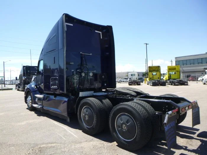 2022 Kenworth T680 — photo 4