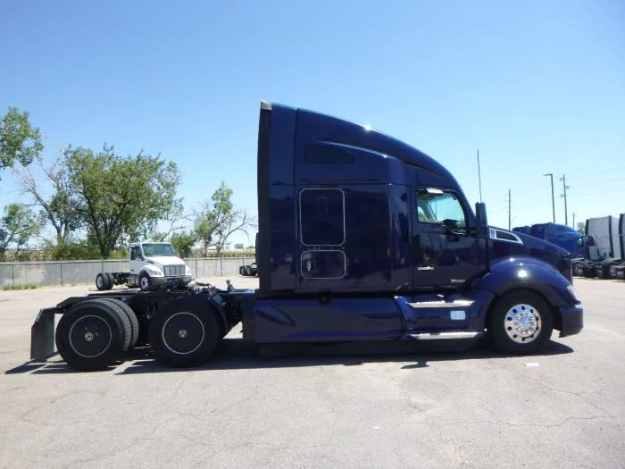 2022 Kenworth T680 — photo 7