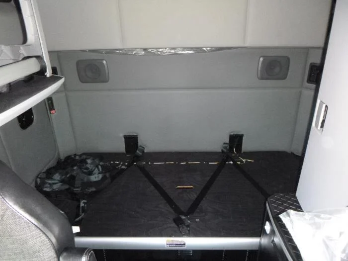 2022 Kenworth T680 — photo 20