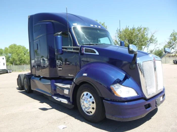 2022 Kenworth T680 — photo 8