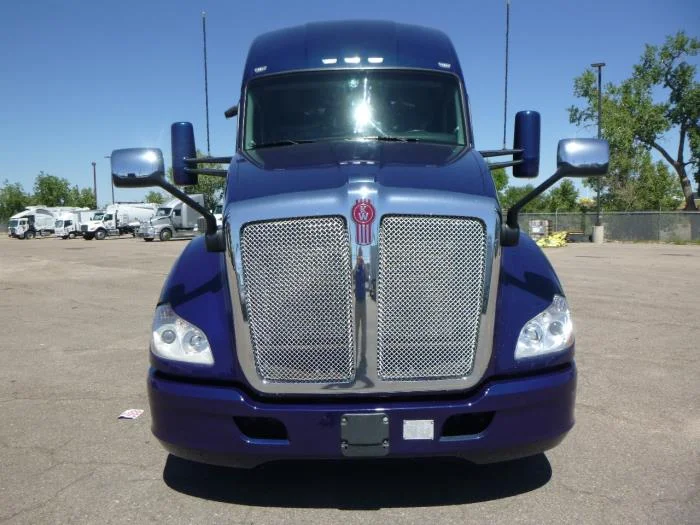 2022 Kenworth T680 — photo 10