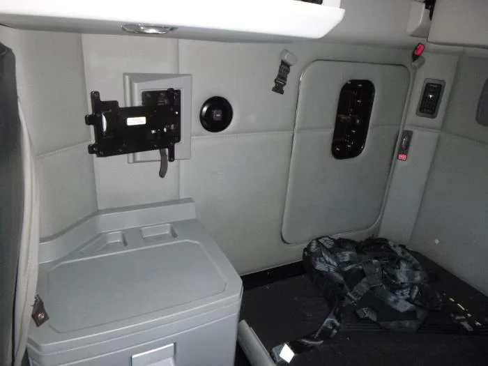 2022 Kenworth T680 — photo 21