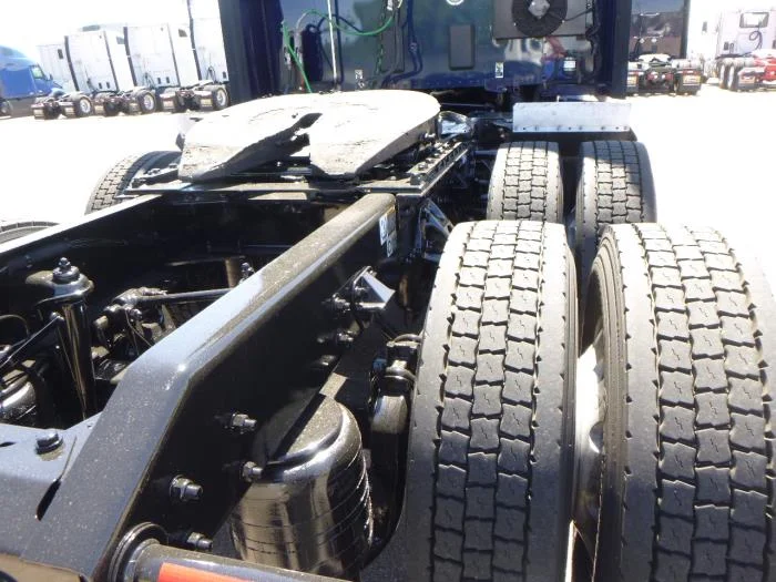 2022 Kenworth T680 — photo 36